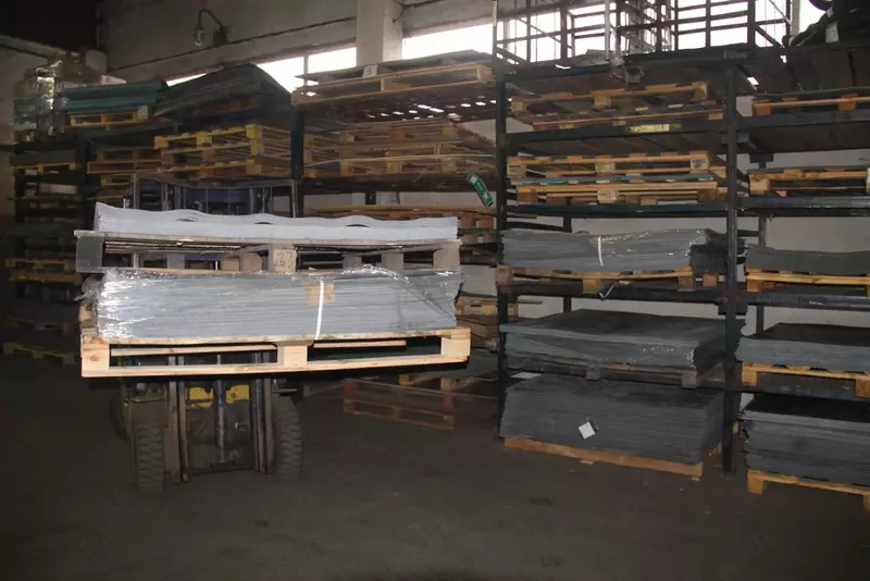 Паронит Пон