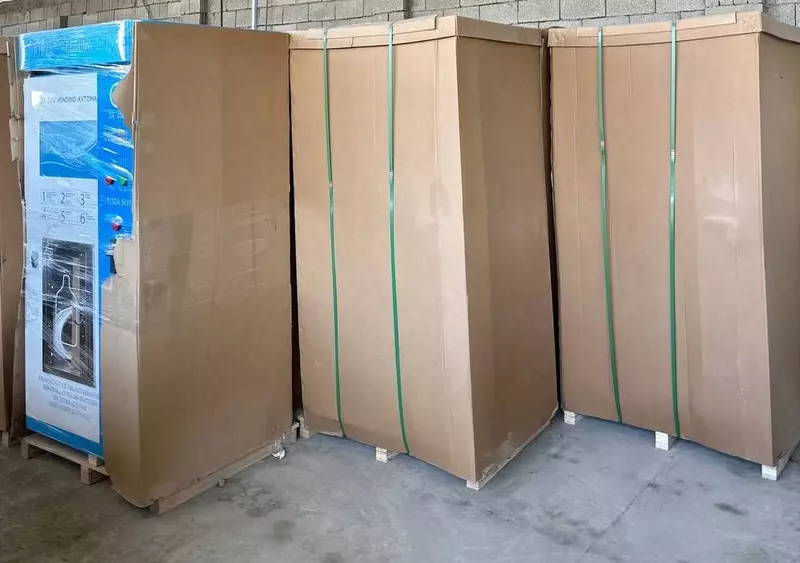 Вендинговый аппарат по продаже воды, модель XL-01