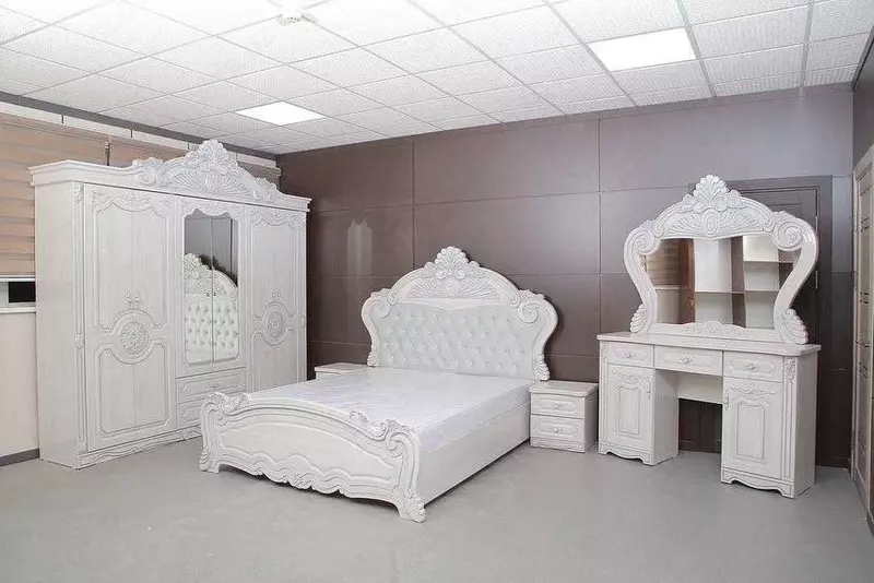 Спальный гарнитур