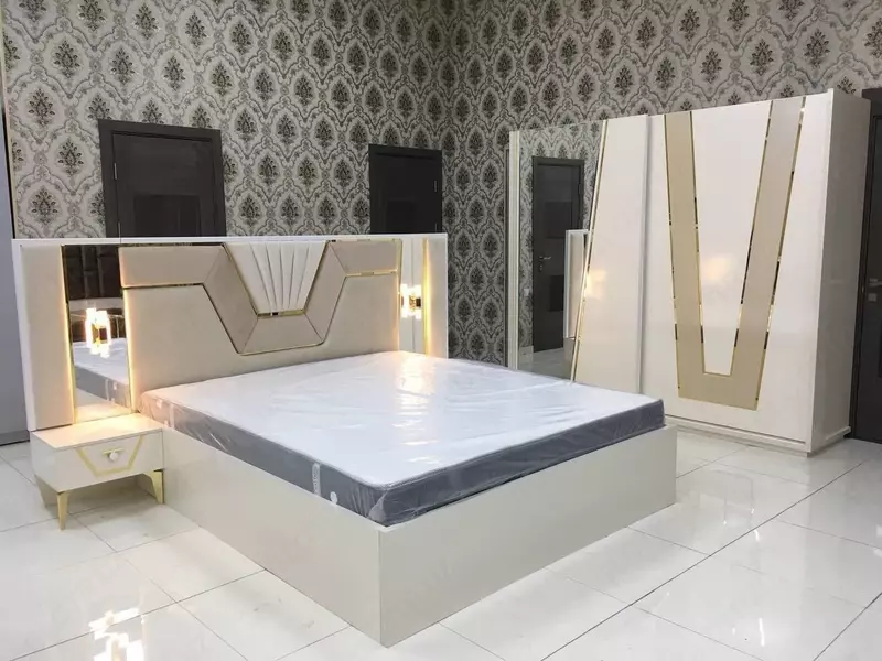 Спальный гарнитур