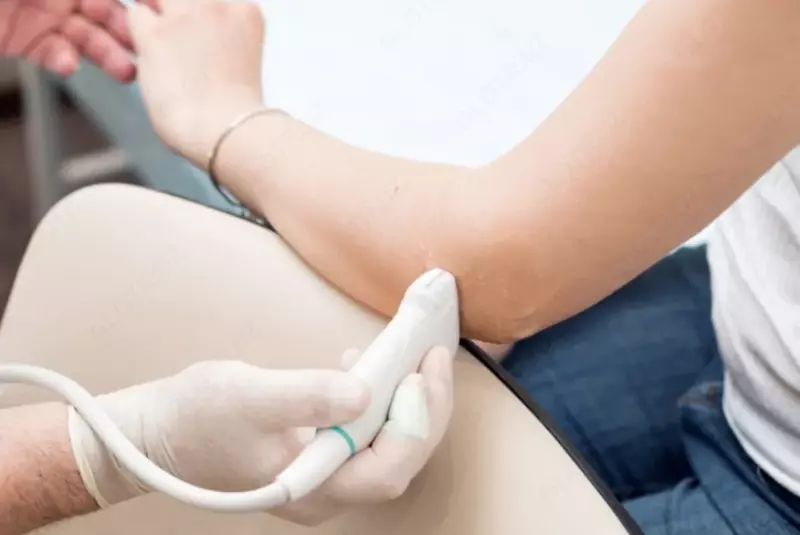 Кабинет ультразвуковой диагностики / УЗИ допплерография вен. Верхней конечности