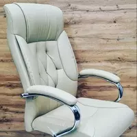 Офисное кресло с роликами GRANDA - 1 150 000 сум