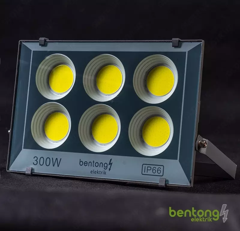 Прожектор светодиодный Bentong LED Slim SS 300W - 177 000 сум