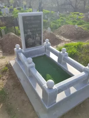 Toshkentda yodgorliklarni ishlab chiqarish va o'rnatish Chakana savdo