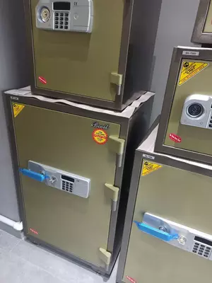 с электронным и ключевым замками. (Ю. Корея)