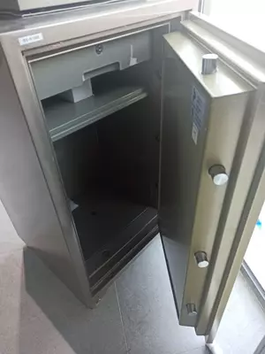 Сейф Booil TOPAZ BSК-1000 с кассовой ячейкой