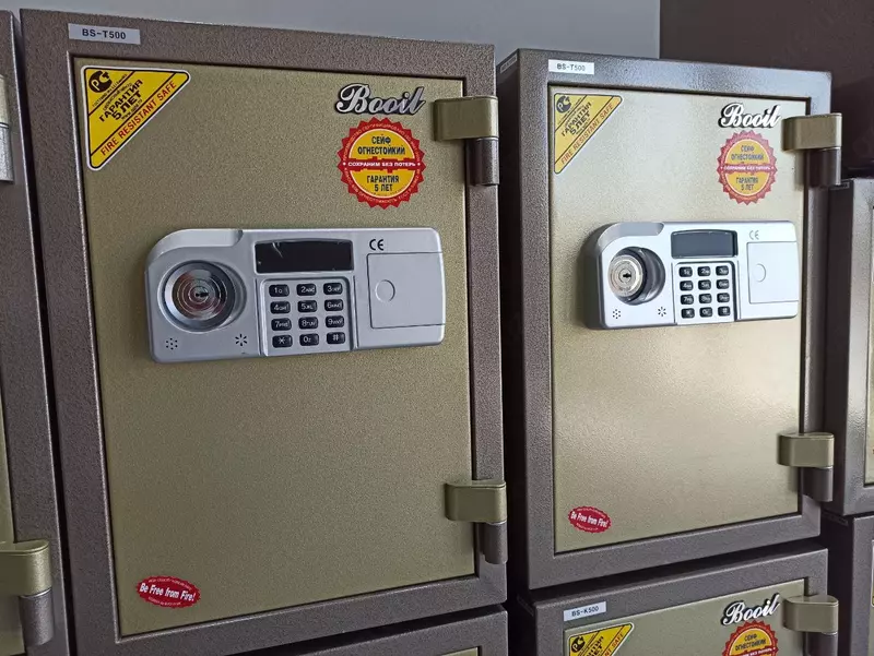 Сейф BST-500 с электронным и ключевым замком.(Ю.Корея)