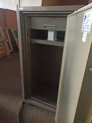 с электронным и ключевым замками - 37 450 000 сум / шт.