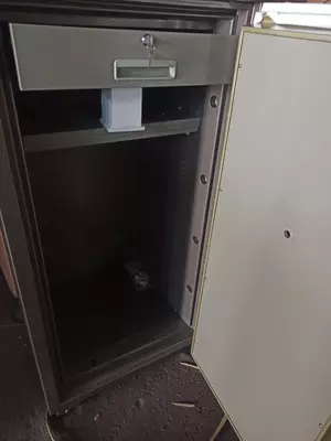 37 450 000 сум / шт. Сейф Booil TOPAZ BST-1400 с кассовой ячейкой