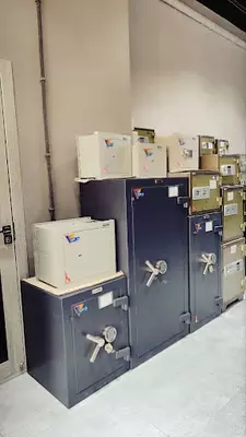 ВСТРАИВАЕМЫЙ СЕЙФ VALBERG AW 3321 Только в розницу