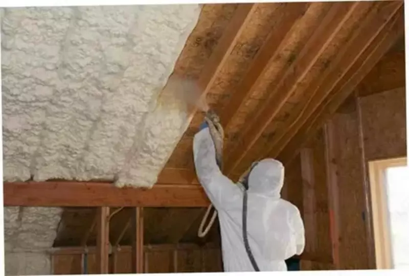 Пенаполиуретан ппу утепление крыш домов ангаров напыляемая ппу