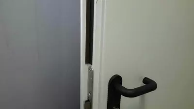 Терморасширяющийся уплотнитель FUARO ISOLAR для противопожарных дверей - 9 000 сум / шт