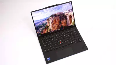 Lenovo ThinkPad X1 Carbon G13 Aura Edition (21NS004WFW)