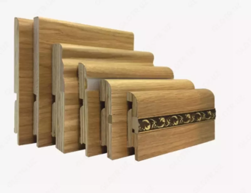 Плинтус шпонированный