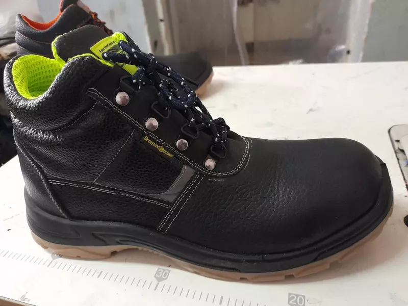 Ботинки №6 - 200 000 сум