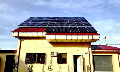 Quyosh panelari ustanovka ulash akumlatr bilan invertor quyosh batareya