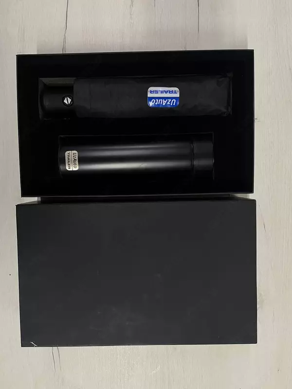 Biznes naborlar logotip bilan hamkorlar va rahbarlar uchun - BMIX