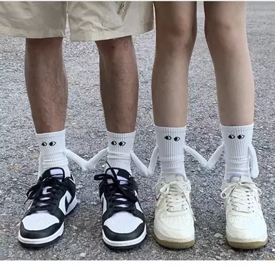 Носочки с ручками