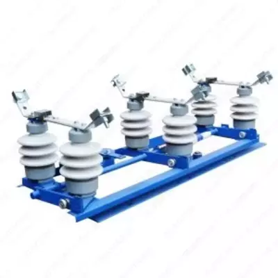 Разъединитель высоковольтный РЛНД -1-10 II/400 УХЛ1 с приводом ПРНЗ с гибкой связью