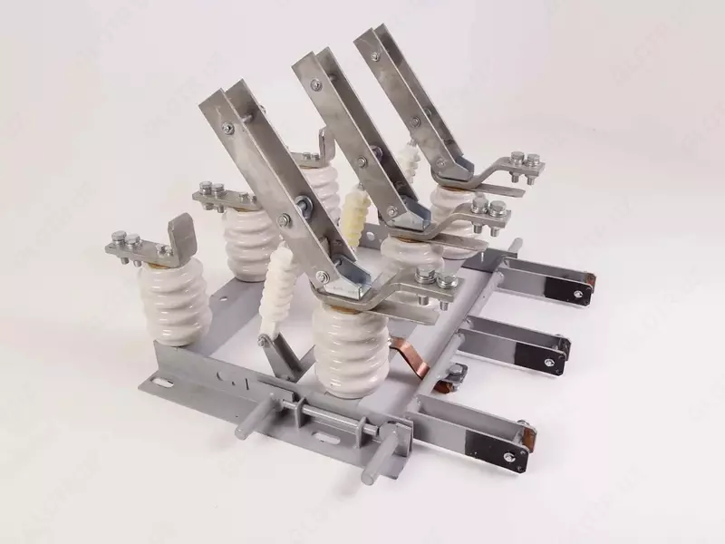 Разъединитель внутренней установки РВЗ 10/1000 исп.1