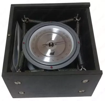 М-67 — барометр-анероид метеорологический контрольный