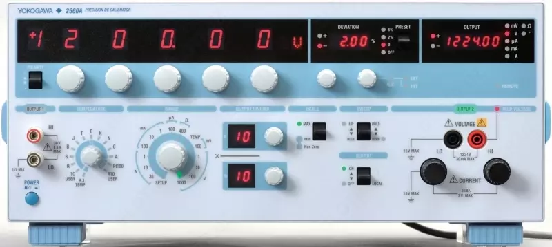 2558A - ozgaruvchan tok va kuchlanish kalibratori