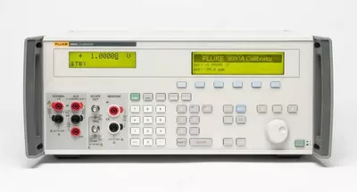 Fluke 5080A - Kop maqsadli kalibrator