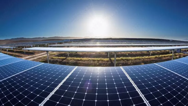 Tarmoqli quyosh elektr stantsiyasi (6 kVt)