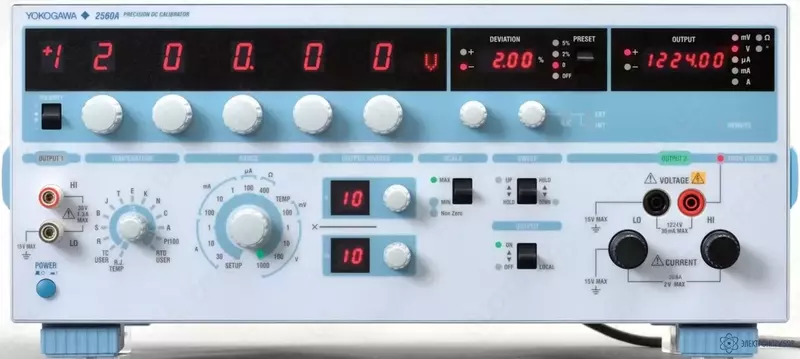 2560A — прецизионный калибратор постоянного тока