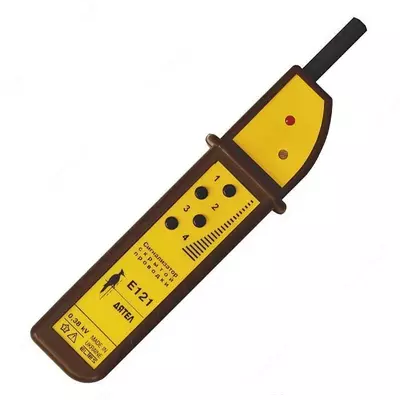 E121 Woodpecker - Yashirin simlar signali