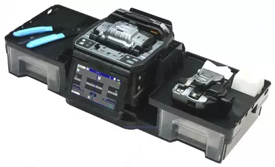   Fujikura 86S+ KIT C — аппарат сварочный в комплекте с прецизионным скалывателем CT08