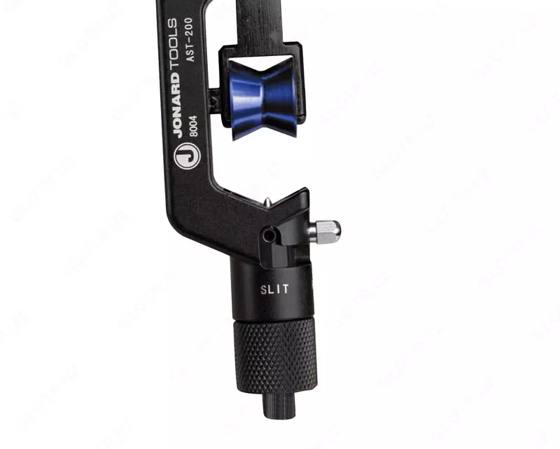   AST-200 — стриппер усиленный для разделки бронированного кабеля