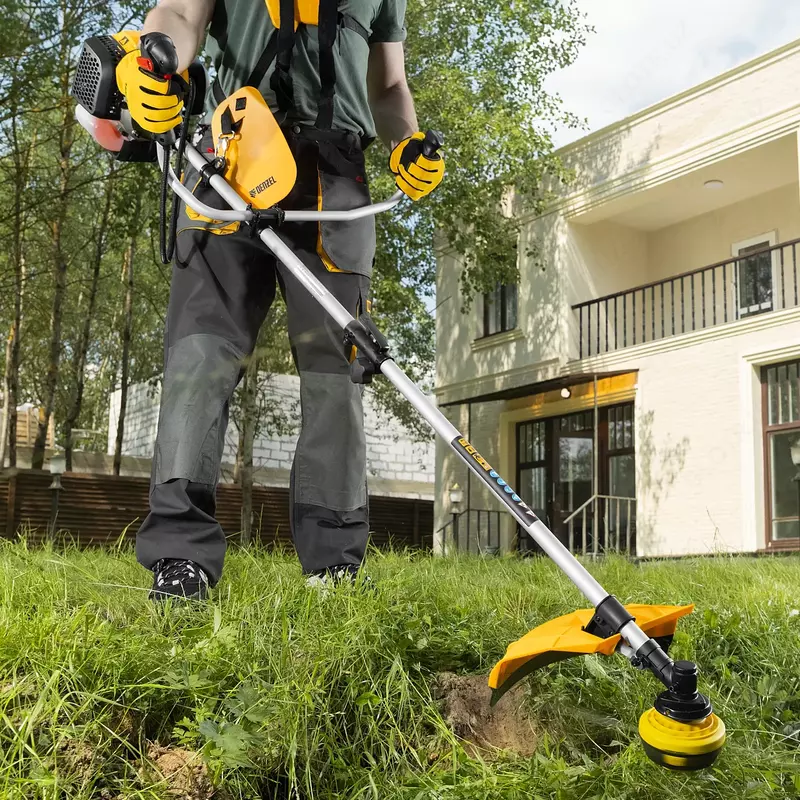  ООО QUATTRO PRO - Триммер бензиновый DGT 250  25 см3  1.3 л. с  неразъемная штанга  состоит из 2 частей Denzel