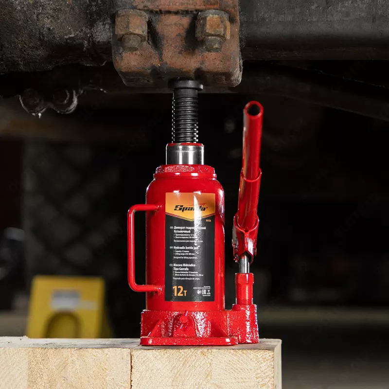  Domkrat gidravlik butilka shaklidagi  12 t  Sparta - 