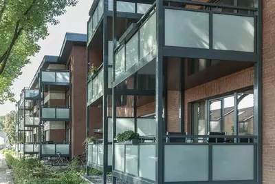 PVX derazalar 76 mm tizim: TROCAL 76 Aluclip Pro Markaziy muhri. - 2 000 000 so'm / donadan