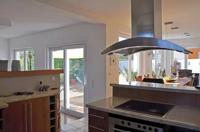 PVX Windows 88mm tizimi: TROCAL 88 AluClip Markaziy muhr. Ulgurji va chakana