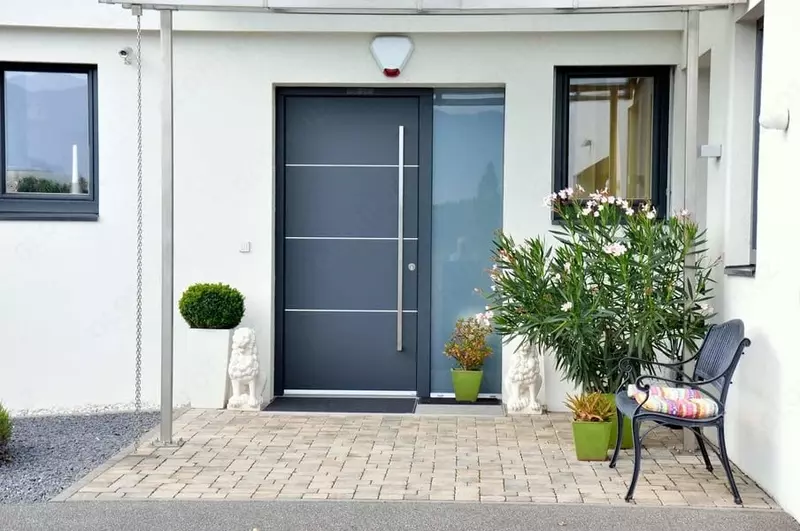 открывание внутрь.