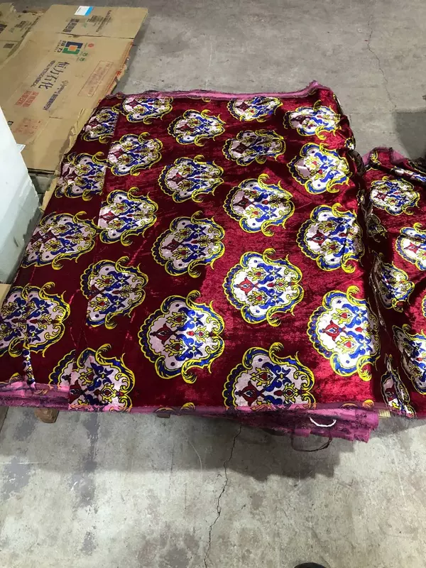 Tkan plyush baxmal Samarqandda - {0} so'mdan