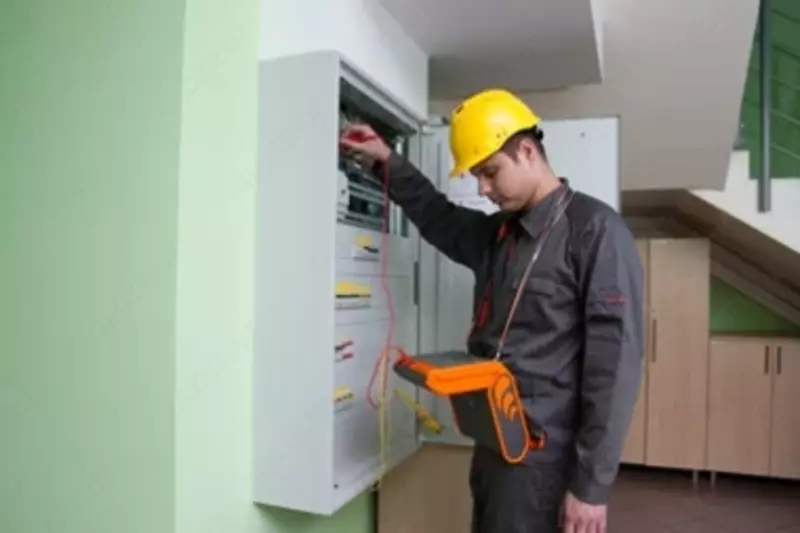   MPI-525 Elektr qurilmalarining elektr xavfsizligi parametrlarining hisoblagichi