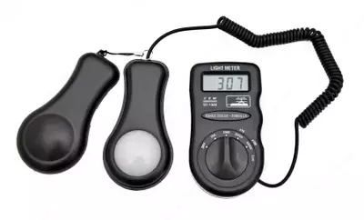 DT-1300 Люксметр