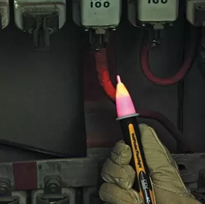 AC-9 Бесконтактный детектор напряжения