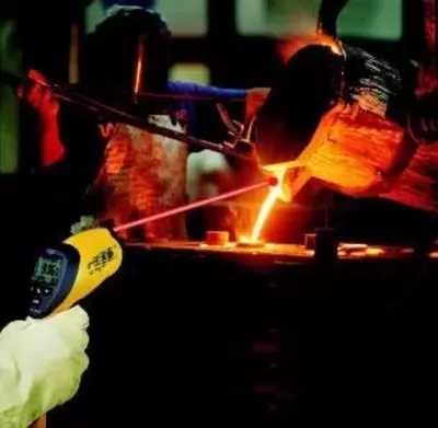 DT-8839 Инфракрасный термометр (пирометр)