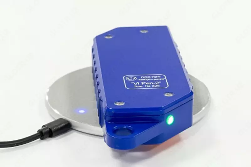 ViPen-2 — сборщик-анализатор вибрационных сигналов с функцией контроля температуры оборудования