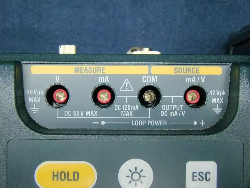 CA700 — калибратор давления