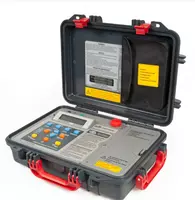 АКИП-8605/2 — измеритель сопротивления изоляции