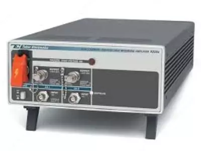 9400 — широкополосный усилитель мощности