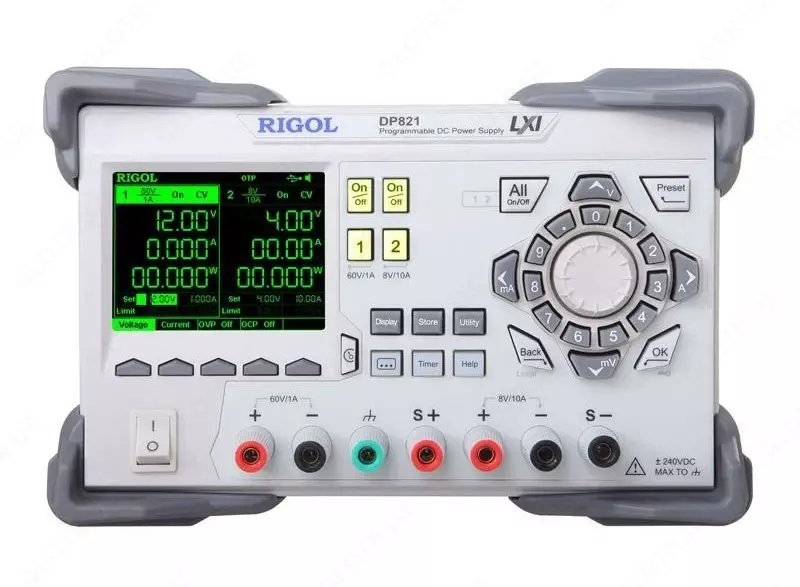 DP821 — источник питания