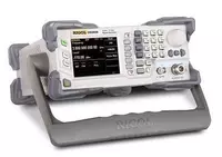 DSG830 — генератор сигналов высокочастотный