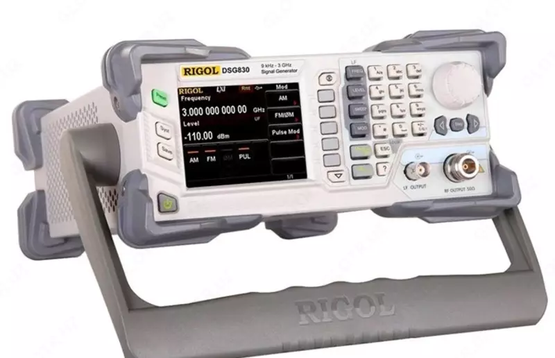 DSG836 — генератор сигналов высокочастотный