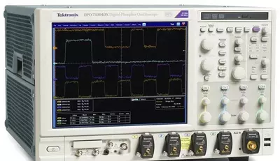 MSO73304DX — цифровой осциллограф